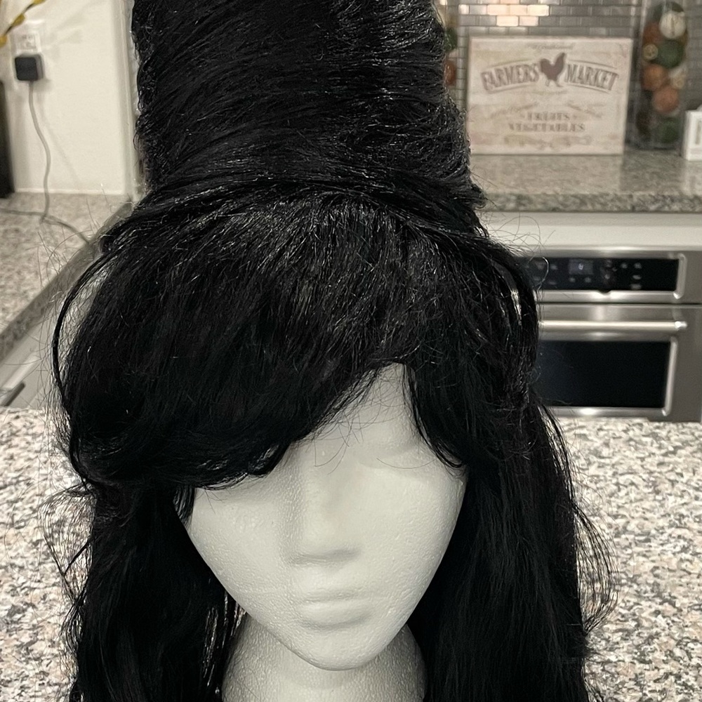 Renaissance beehive Wig